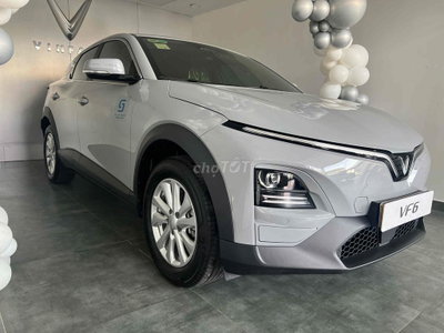 Xe điện VinFast VF6 Eco Xám Mới 100%