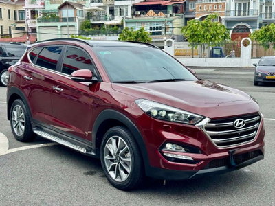 Hyundai Tucson 2018 Đặc Biệt 75000 km Đỏ