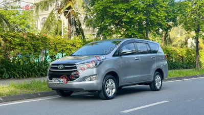 Xe Toyota Innova 2.0E 2017
