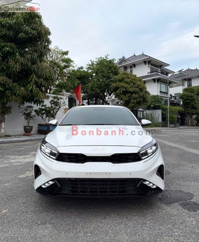 Xe Kia K3 Premium 2.0 AT 2024