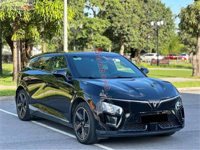 Xe VinFast VF7 Plus AWD 2024