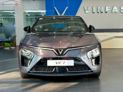 Xe VinFast VF7 Plus AWD 2026