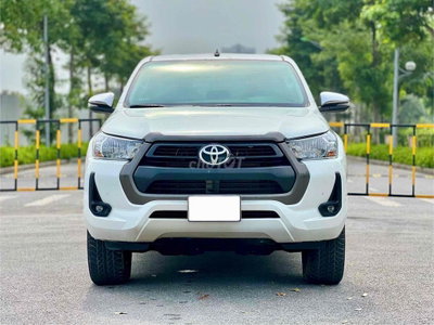 Toyota Hilux 2.4E 2021 Trắng 40000 km