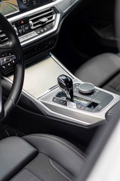 BMW 320i Sportline 2022 Trắng 38000 km