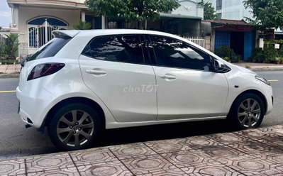 Mazda 2s 2013
