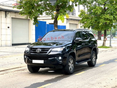 Xe Toyota Fortuner 2.4G 4x2 MT 2017