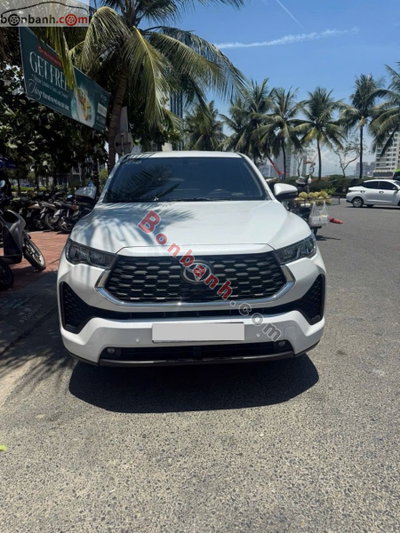 Xe Toyota Innova Cross 2.0 CVT 2024