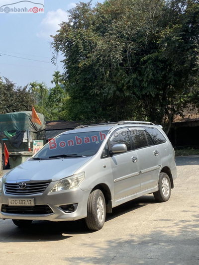 Xe Toyota Innova 2.0E 2013