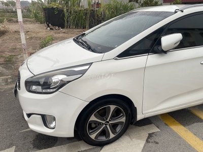 Kia Rondo GAT 2015 Trắng 14 vạn km