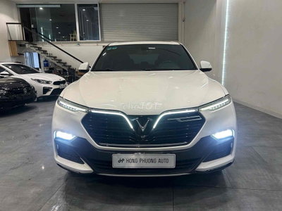 Vinfast Lux SA 2022 Trắng