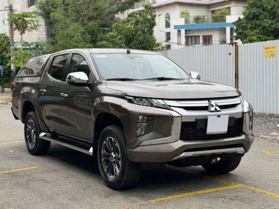 Mitsubishi Triton Premium 2019 Nâu