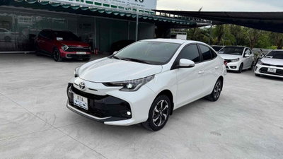 Toyota Vios E CVT 2023 Trắng giá tốt xe không lỗi