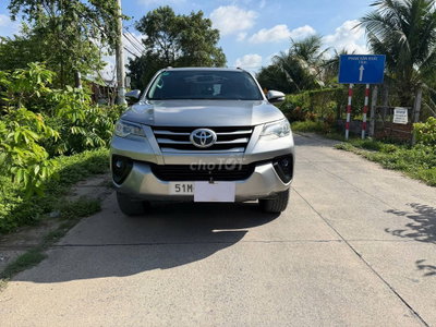 Chính chủ bán Toyota Fortuner 2017MT Bạc