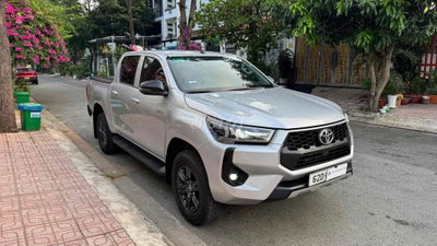 Toyota Hilux 2025 2.4AT 26.000km xe gia đình ít đi