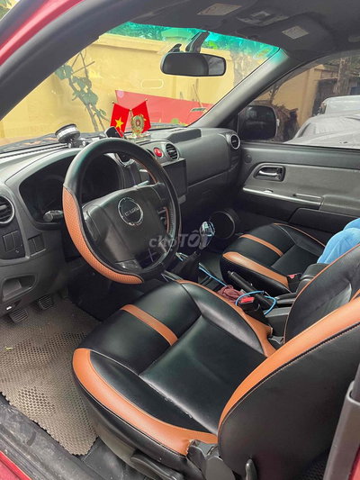 Isuzu D-Max 2011 Đỏ