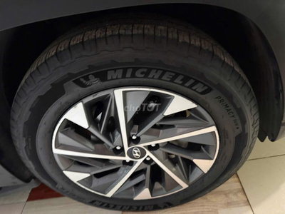 Hyundai Tucson 2023 Đặc biệt 2.0 Đen 100.000 km