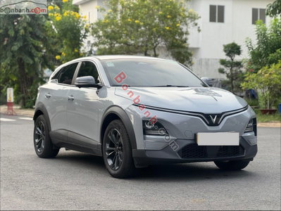 Xe VinFast VF6 Eco 2026