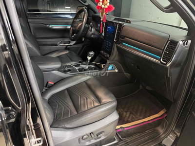 Ford Everest 2022 Titanium Đen