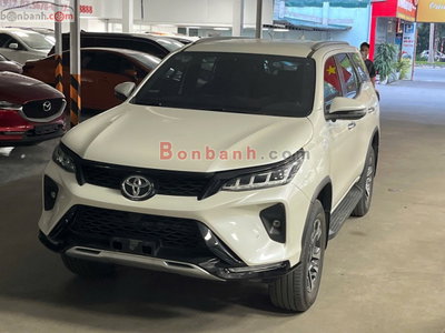 Xe Toyota Fortuner 2.4G 4x2 AT Legender 2021
