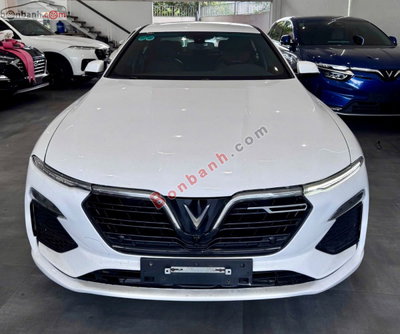 Xe VinFast Lux A 2.0 Base 2.0 AT 2020