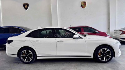 Vinfast Lux A 2020 Trắng