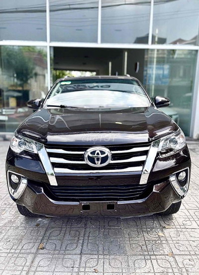 Toyota Fortuner 4x2 Tự động