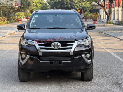 Xe Toyota Fortuner 2.4G 4x2 AT 2018