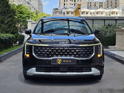 KIA Carnival Luxury 8 ghế 2024 Đen 26.000 KM