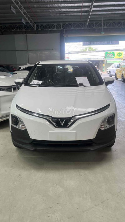 VinFast VF 5 Plus - Đưa trước chỉ từ 68Tr