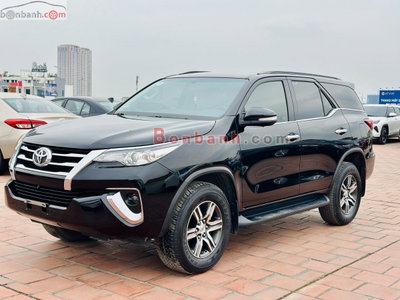 Xe Toyota Fortuner 2.7V 4x2 AT 2017