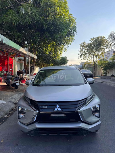 Mitsubishi Xpander 7 chỗ Bạc