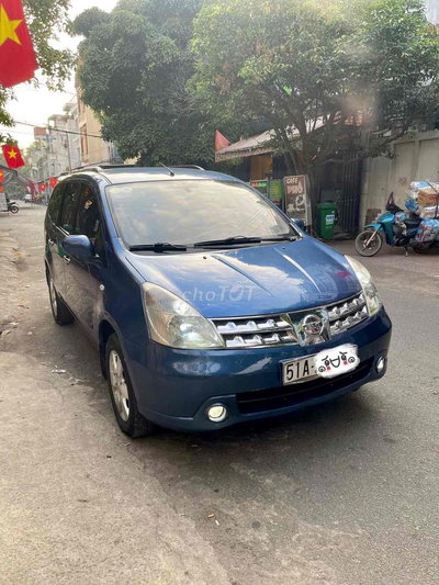 Nissan Livina 7c Tự động Cực Đẹp