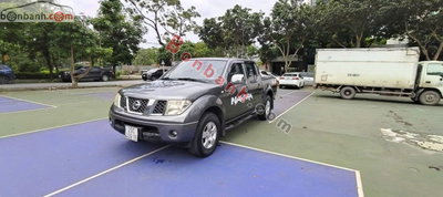 Xe Nissan Navara LE 2.5MT 4WD 2013