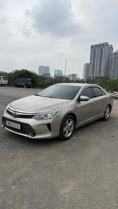Toyota Camry 2016 2.5Q Vàng cát chất Doanh Nhân