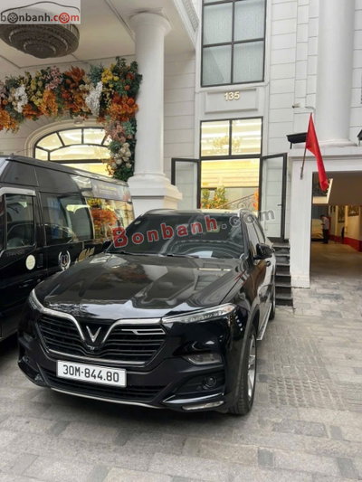 Xe VinFast Lux SA 2.0 Plus 2.0 AT 2020