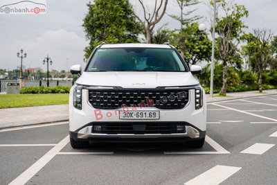 Xe Kia Carnival Signature 2.2D 2025