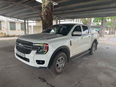 Ford Ranger XLS 2025 Trắng
