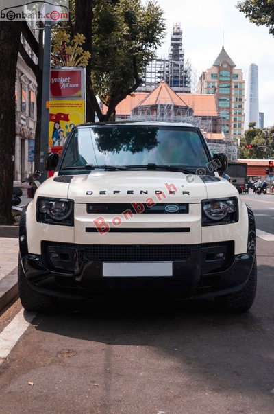 Xe LandRover Defender 130 HSE P400 3.0 AT 2024