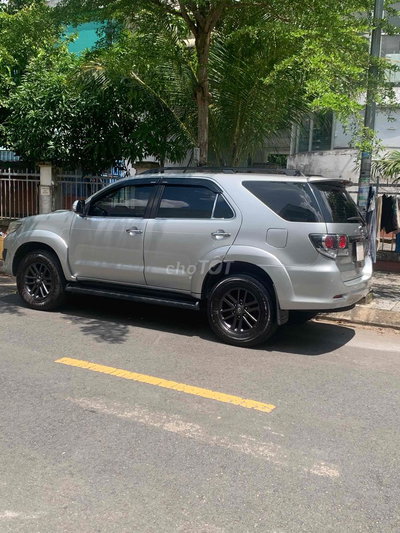 Toyota Fortuner 2015 Bạc 350.000 km