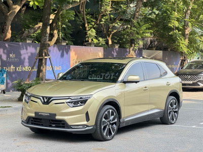 VF8 Plus 2022 thuê Pin tiên phong đẹp xuất sắc