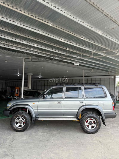 Toyota Land Cruiser LC 80 Xám