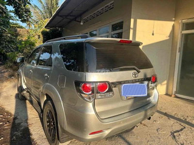 Toyota Fortuner 2016 Bạc