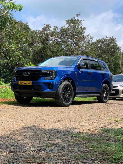 Ford Everest 2023 Xanh 100.000 km