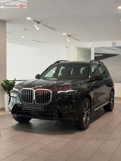 Xe BMW X7 xDrive40i M Sport 2026