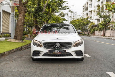 Xe Mercedes Benz C class C300 AMG 2020