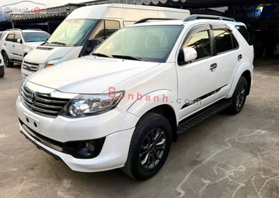 Xe Toyota Fortuner TRD Sportivo 4x2 AT 2015