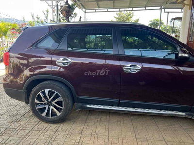 Kia Sorento Nâu đỏ 7 chỗ