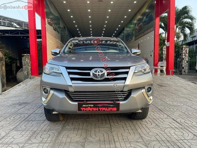 Xe Toyota Fortuner 2.4G 4x2 MT 2017