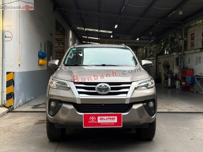 Xe Toyota Fortuner 2.4G 4x2 MT 2020