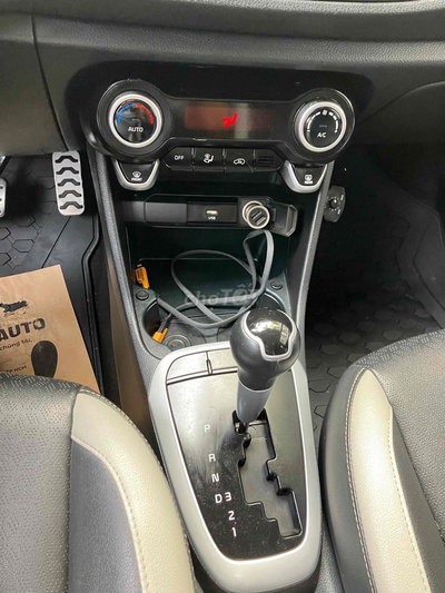 Kia Morning Trắng 52.000 km Tự động